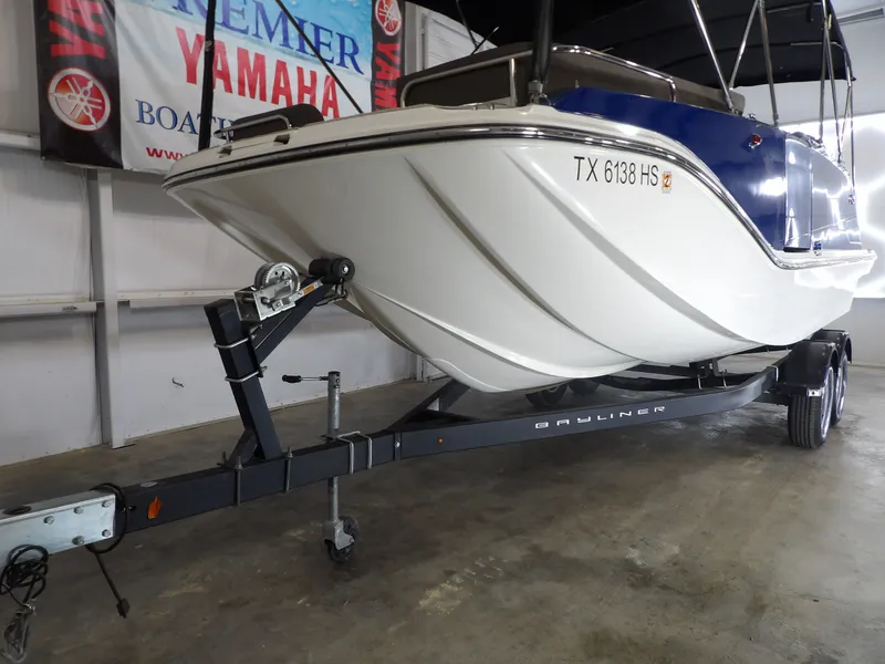 Slide: The Image of Bayliner XR-7 2017 - 5