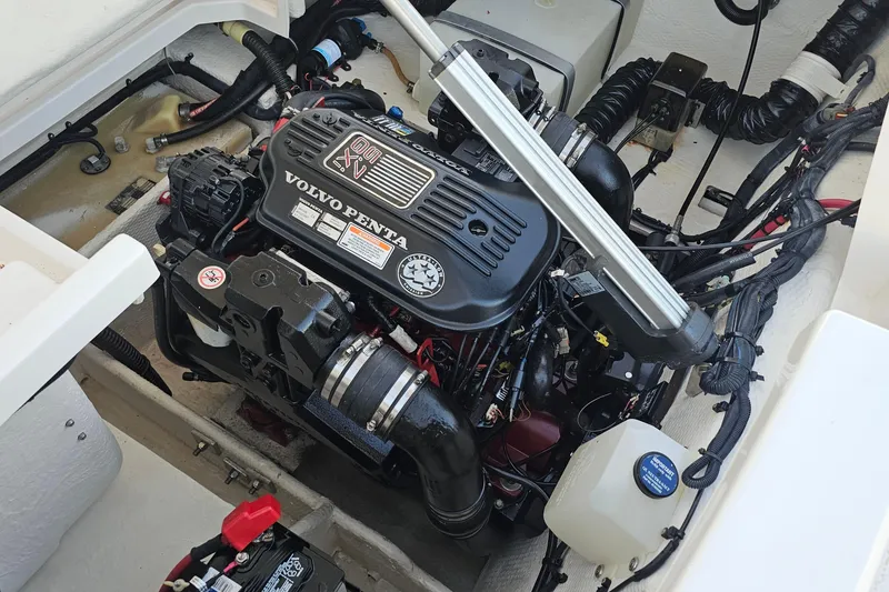 Slide: The Image of Volvo Penta engine in 2008 Regal 2700 ES Bowrider boat, detailed view. - 53