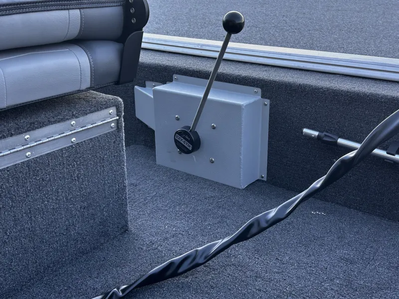 Slide: The Image of Lowe Skorpion 16 STICKSTEER 2026 - 8