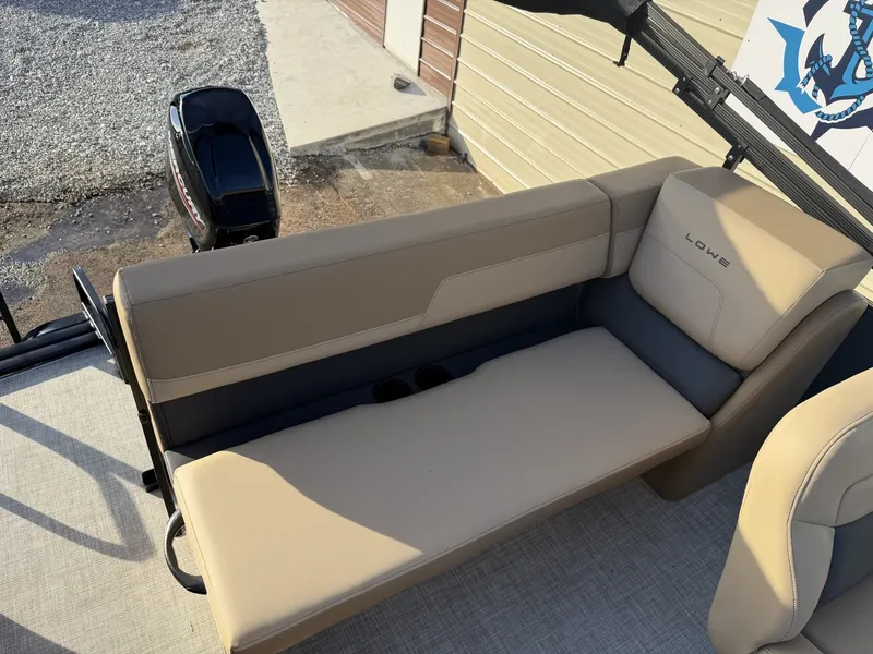 Slide: The Image of Lowe LF 172 2026 - 9