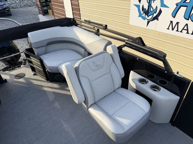 Slide: The Image of Lowe Ss 230 2026 - 7