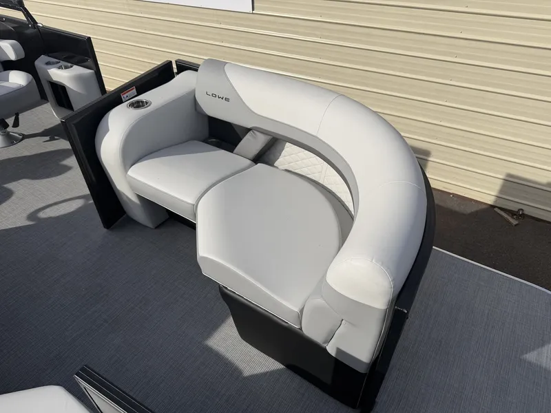 Slide: The Image of Lowe SS230 DV 2026 - 3