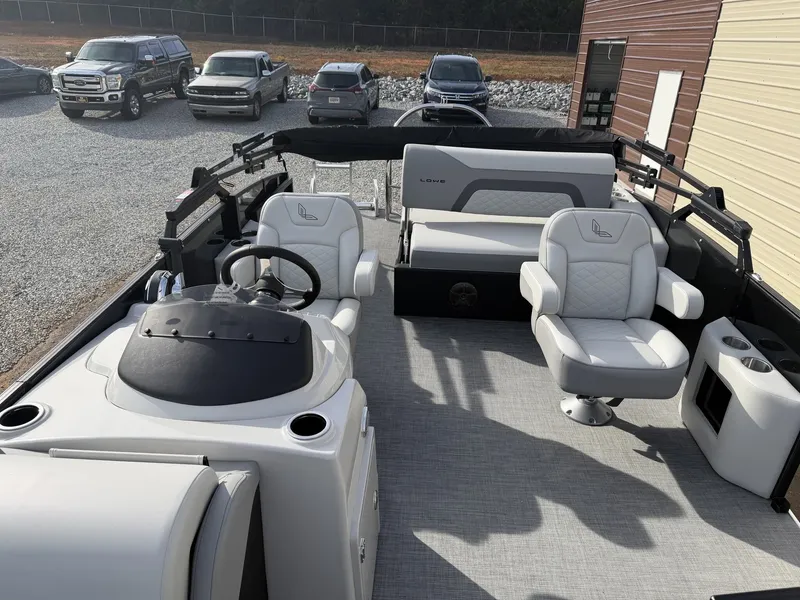 Slide: The Image of Lowe SS230 DV 2026 - 6