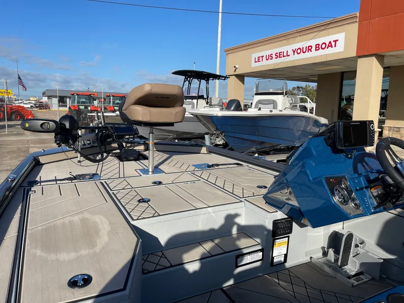 Slide: The Image of Avid 18 Vertex 2026 - 11