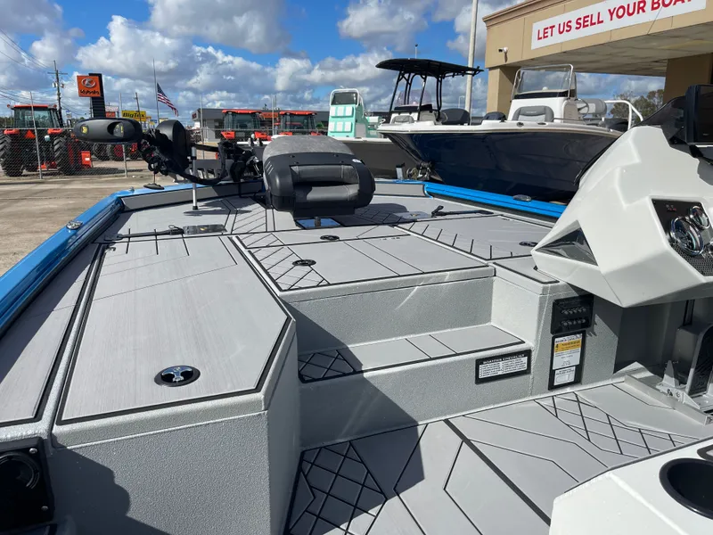 Slide: The Image of Avid 18 Vertex 2026 - 11