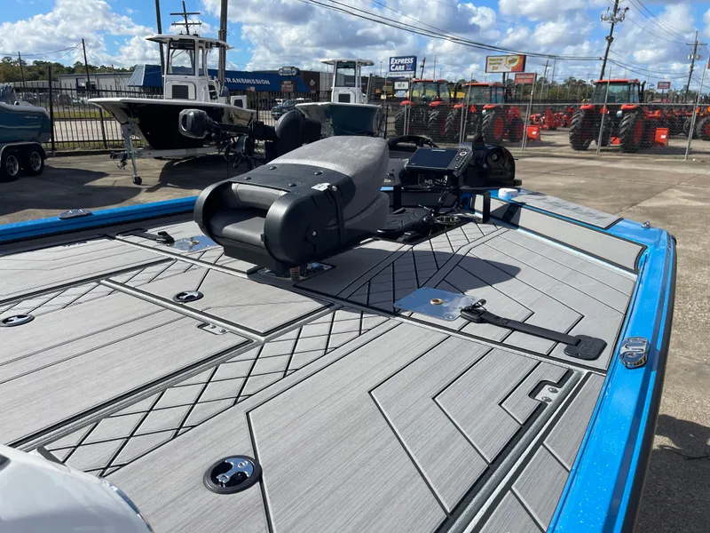 Slide: The Image of Avid 18 Vertex 2026 - 14