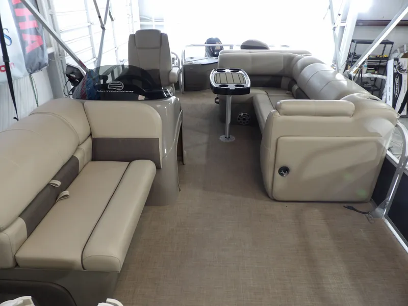 Slide: The Image of Sun Tracker FB20DLX 2023 - 15