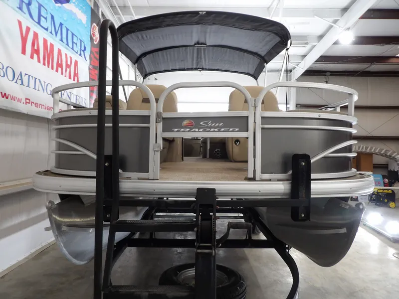 Slide: The Image of Sun Tracker FB20DLX 2023 - 5