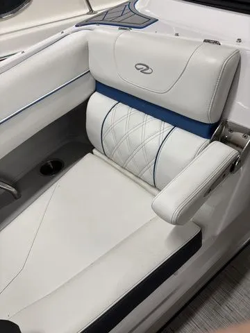 Slide: The Image of Regal LS4 Surf 2019 - 15