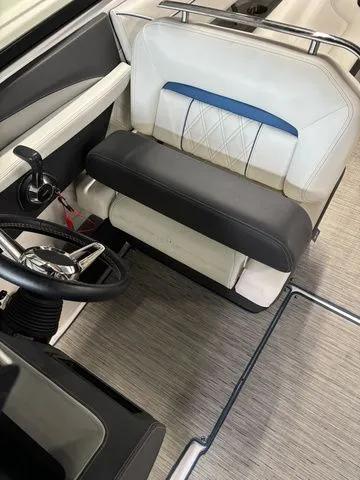 Slide: The Image of Regal LS4 Surf 2019 - 9