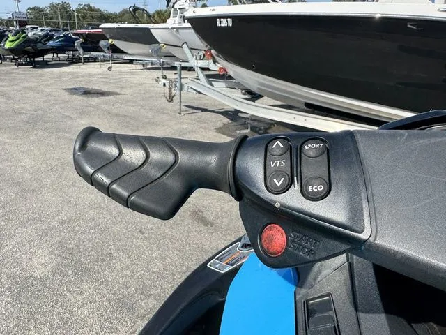 Slide: The Image of Sea-Doo RXT 2017 - 10