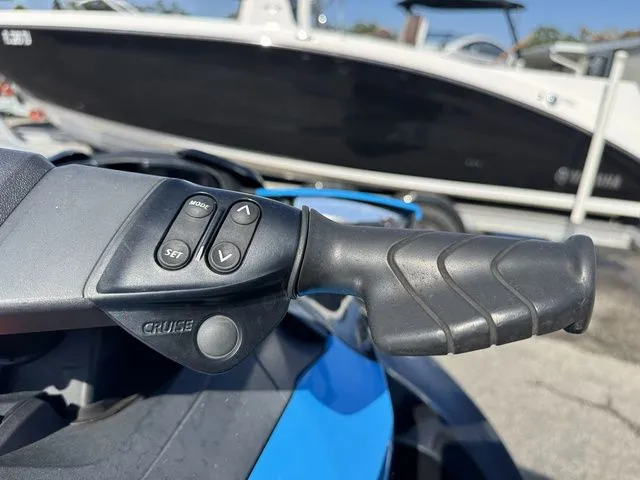 Slide: The Image of Sea-Doo RXT 2017 - 11