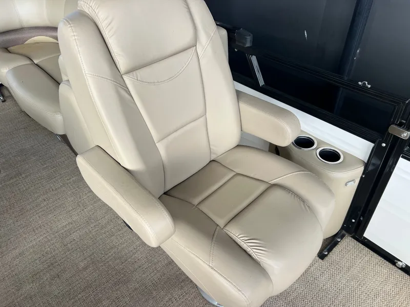 Slide: The Image of Regency dl3 230 2023 - 25