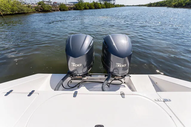 Slide: The Image of Venture 34 Center Console 2003 - 17