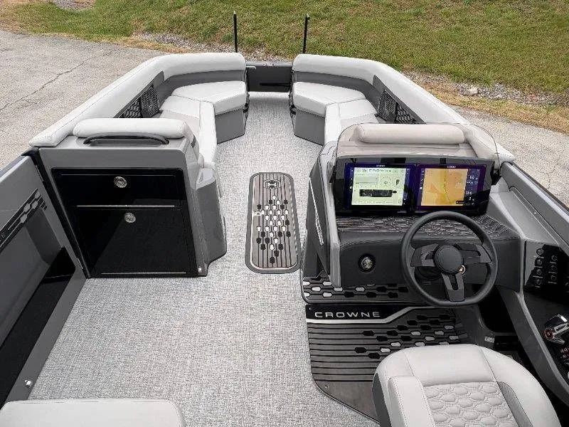 Slide: The Image of Harris Crowne 250 SL 2024 - 31