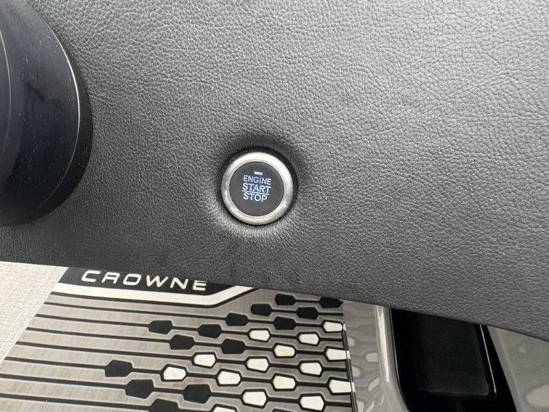 Slide: The Image of Harris Crowne 250 SL 2024 - 45