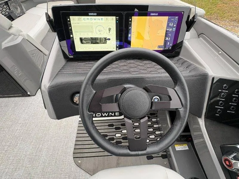 Slide: The Image of Harris Crowne 250 SL 2024 - 46