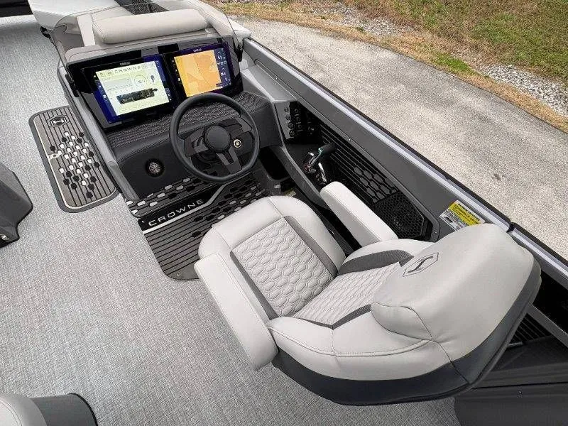 Slide: The Image of Harris Crowne 250 SL 2024 - 52