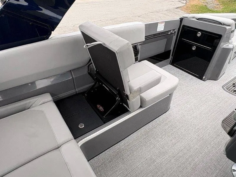 Slide: The Image of Harris Crowne 250 SL 2024 - 56