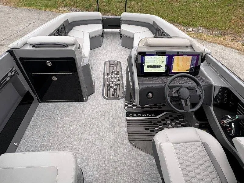 Slide: The Image of Harris Crowne 250 SL 2024 - 70