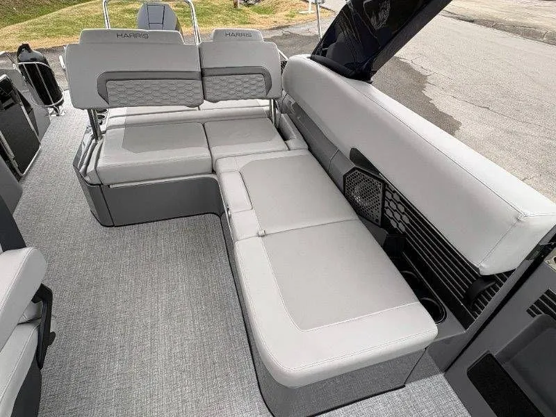 Slide: The Image of Harris Crowne 250 SL 2024 - 73