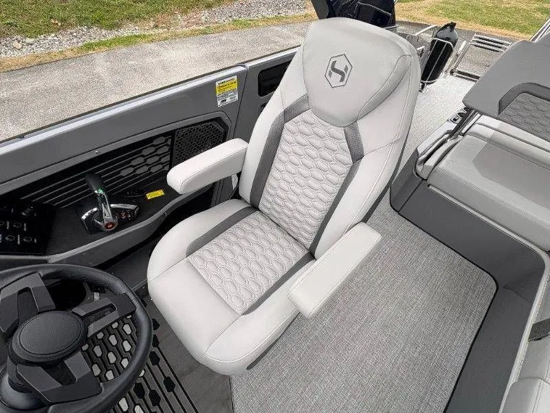 Slide: The Image of Harris Crowne 250 SL 2024 - 74