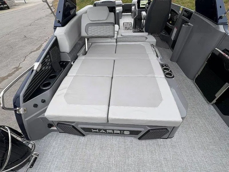 Slide: The Image of Harris Crowne 250 SL 2024 - 77