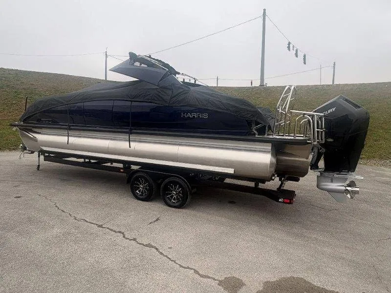 Slide: The Image of Harris Crowne 250 SL 2024 - 98