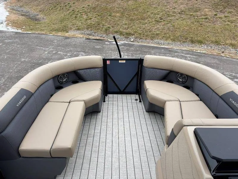 Slide: The Image of Viaggio Lago V20R 2026 - 30