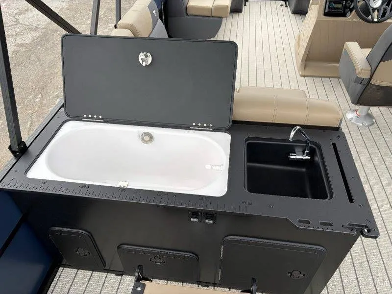 Slide: The Image of Viaggio Lago V20R 2026 - 33