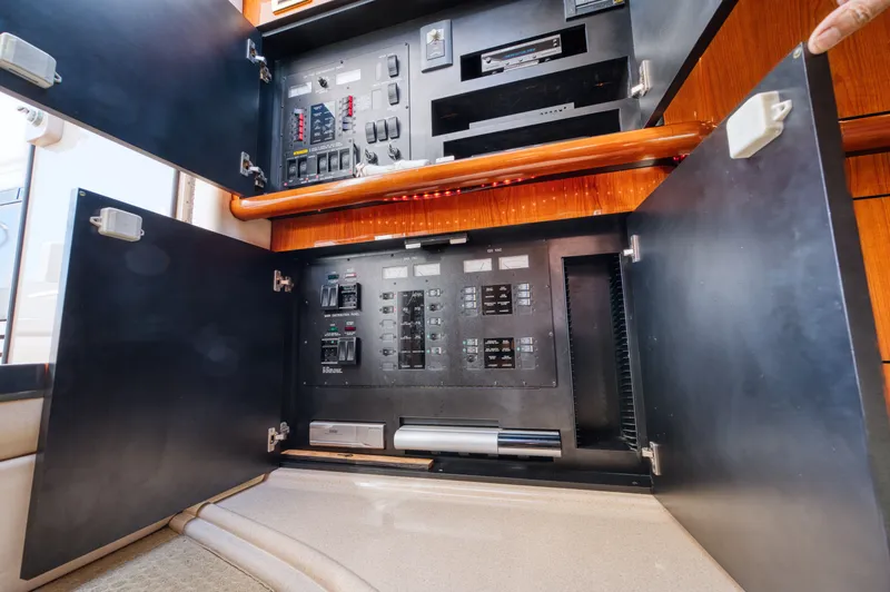 Slide: The Image of Sea Ray Sundancer 510 2001 - 41