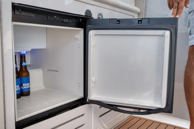 Slide: The Image of Sea Ray Sundancer 510 2001 - 60