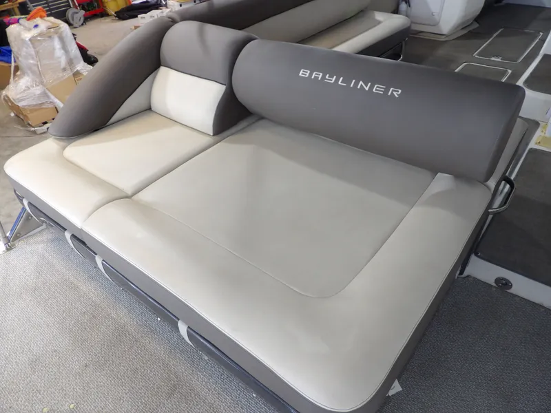 Slide: The Image of Bayliner XR-7 2017 - 48