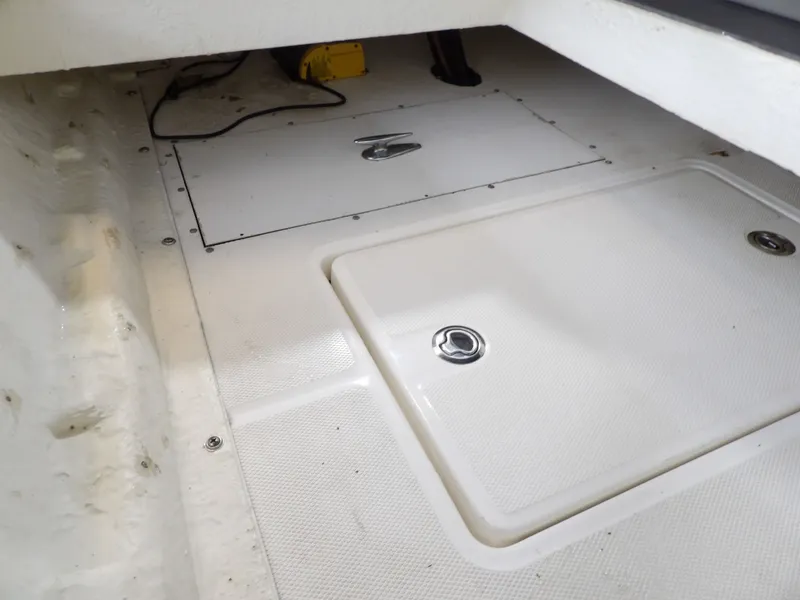 Slide: The Image of Bayliner XR-7 2017 - 56