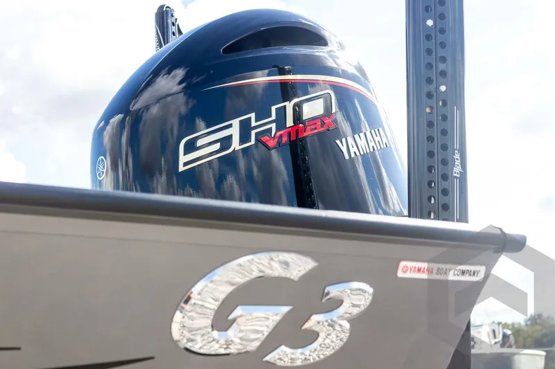 Slide: The Image of 2026 G3 Sportsman 1910 SE boat with Yamaha SHO VMAX engine. - 18