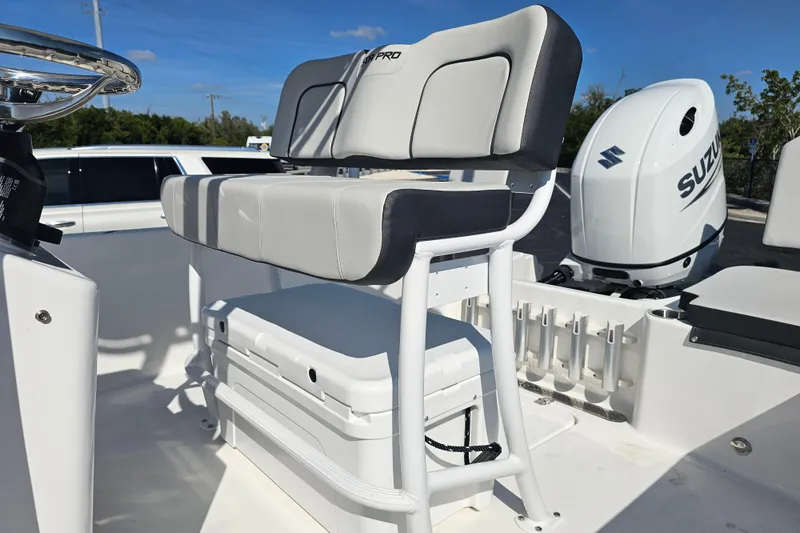 Slide: The Image of 2025 Sea Pro 202 Center Console boat with stainless steel swim ladder. - 13
