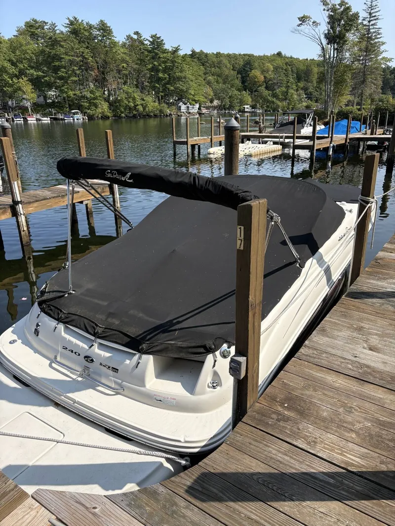 Slide: The Image of Sea Ray 240 Sundeck 2008 - 3