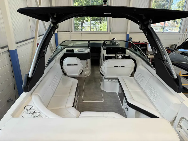Slide: The Image of Sea Ray 280SLX 2019 - 4