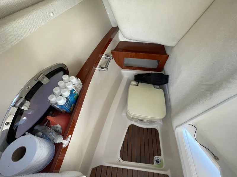 Slide: The Image of Regal 2700 Bowrider 2011 - 28