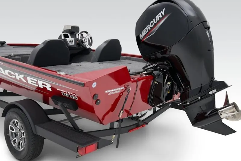 Slide: The Image of 2025 Tracker Pro Team 195 Tournament Edition boat with Mercury outboard motor. - 6