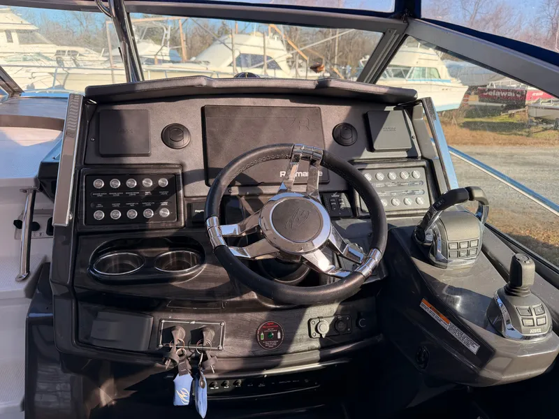 Slide: The Image of Monterey 335 Sport Yacht 2019 - 11