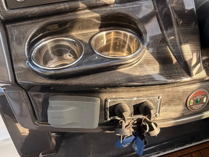 Slide: The Image of Monterey 335 Sport Yacht 2019 - 20