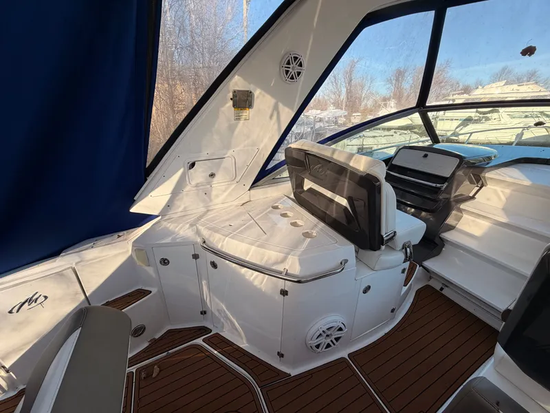 Slide: The Image of Monterey 335 Sport Yacht 2019 - 37