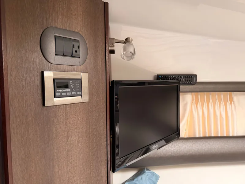 Slide: The Image of Monterey 335 Sport Yacht 2019 - 49