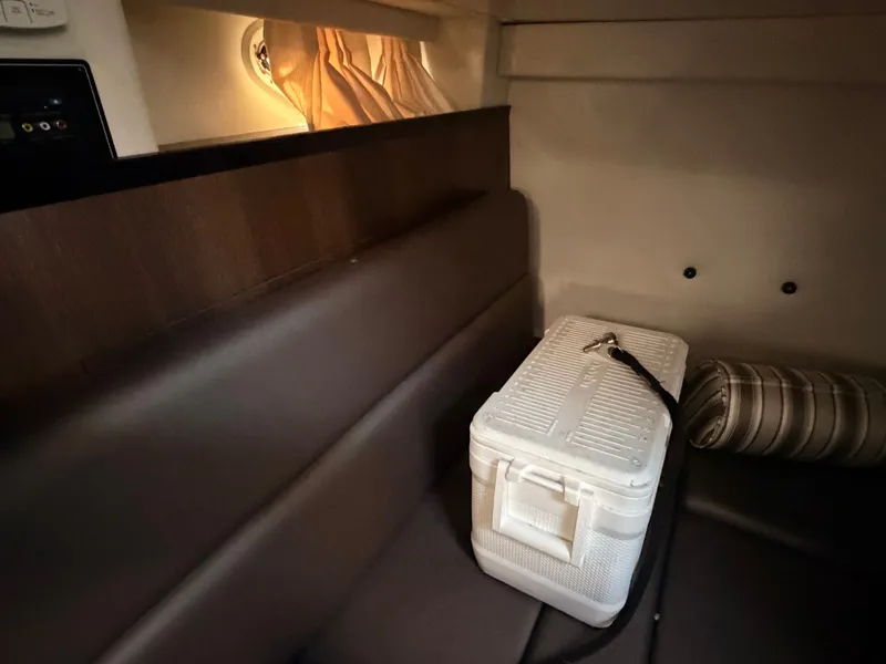 Slide: The Image of Monterey 335 Sport Yacht 2019 - 60