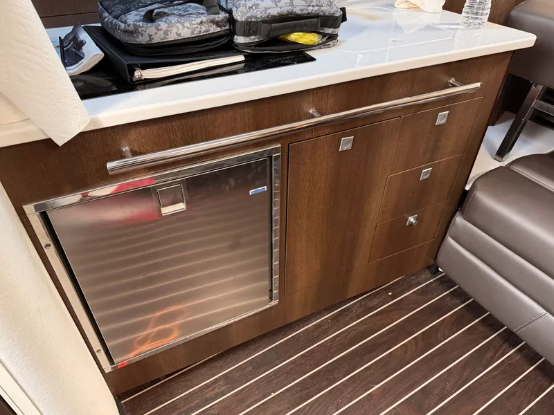 Slide: The Image of Monterey 335 Sport Yacht 2019 - 67