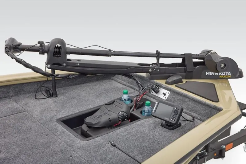 Slide: The Image of 2026 Tracker Pro Team 175 boat deck with Minn Kota Maxxum trolling motor and electronics. - 6