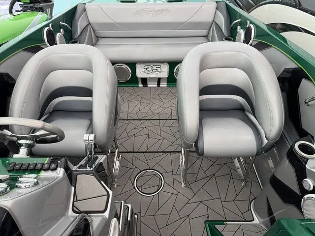 Slide: The Image of Baja 35 Outlaw 2007 - 12