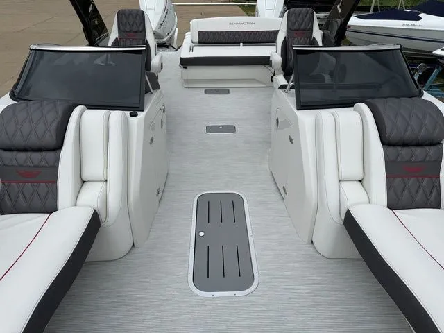 Slide: The Image of Bennington Q Swingback 27 QSBWAX2 2026 - 14