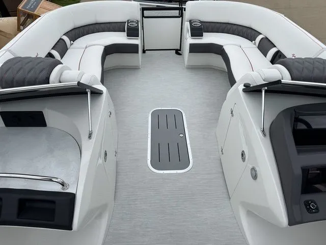 Slide: The Image of Bennington Q Swingback 27 QSBWAX2 2026 - 23